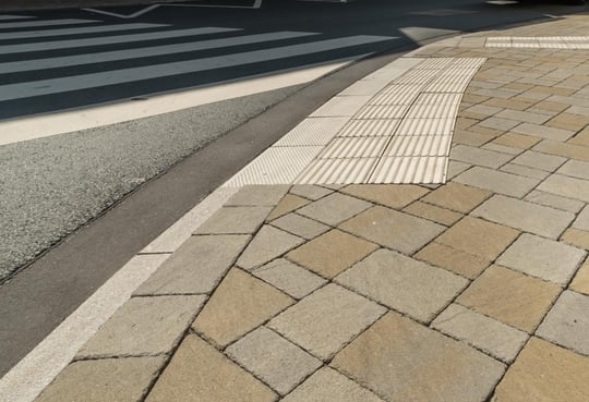 Usingen_PCTB1277_Bodenindikator