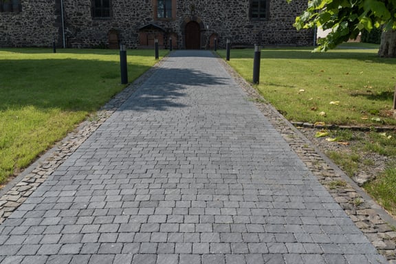 pflastersteine-frieda-anthrazit-strassenbau-erschliessung-baudenkmal-plaetze-wege-eltersberg-PCTB1284-picturebaer